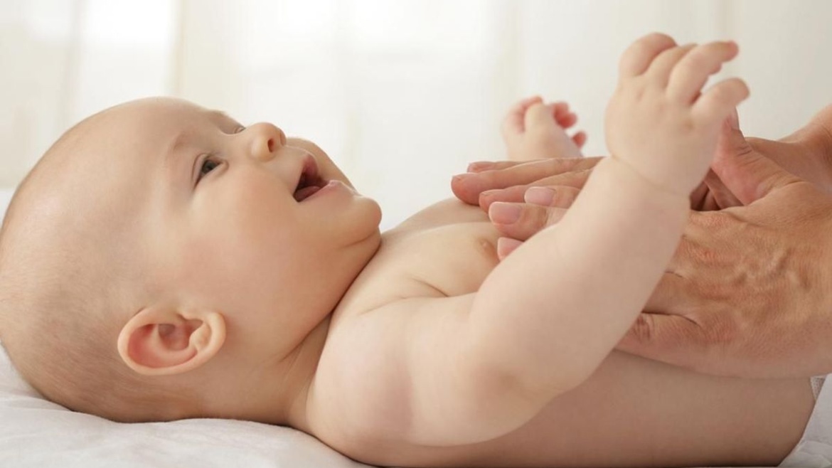 Comment effectuer un massage à un bébé ?