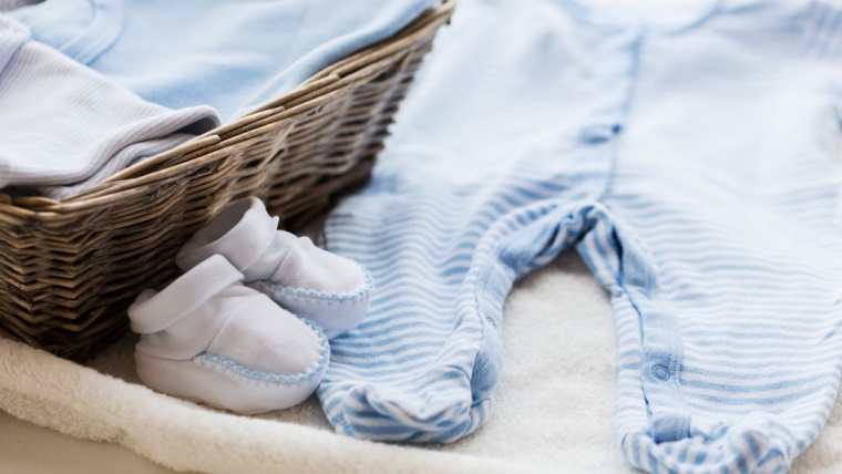 Comment habiller Bébé la nuit selon la température de la chambre ?