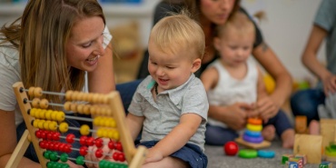 jouer avec bébé