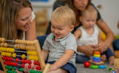 Occuper un bébé de 3 mois : comment faire ?