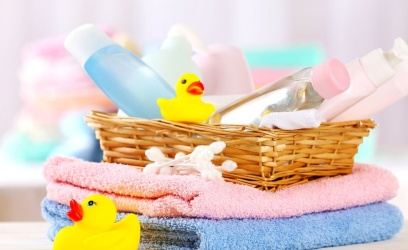 Que mettre dans la trousse de toilette de bébé ?