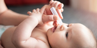 Nettoyer le nez de bébé
