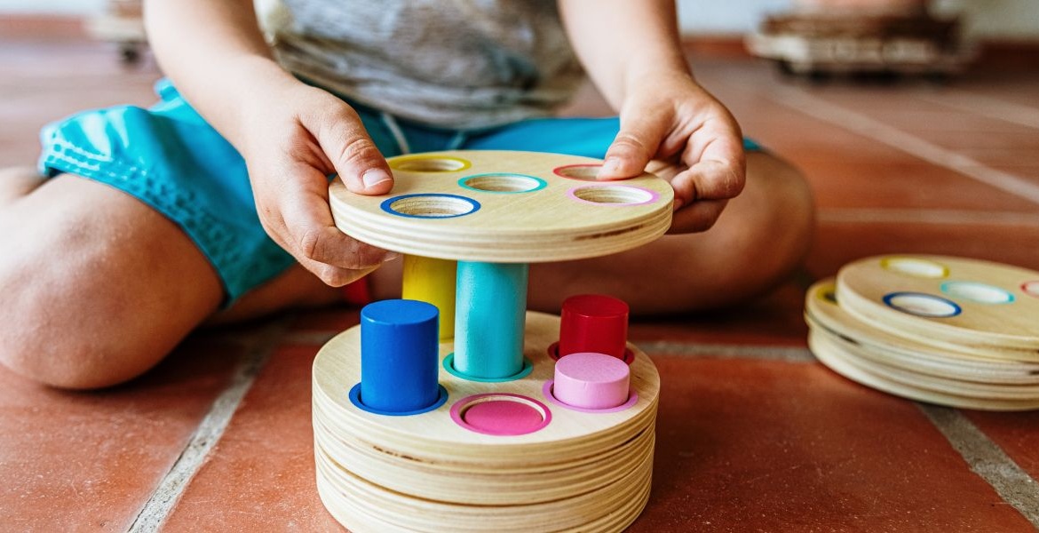 La méthode Montessori pour les enfants : Quels sont les avantages et les inconvénients ?